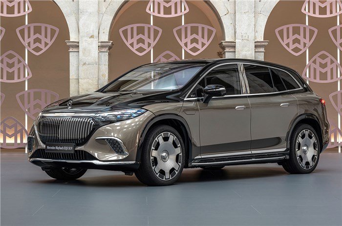 „Mercedes-Maybach“ pristato naują S, GLS ir EQS visureigių naktinę seriją