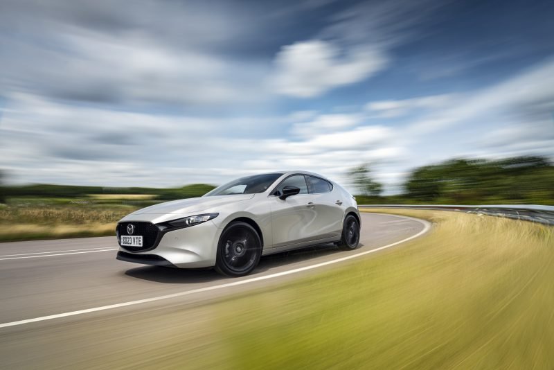 2024 m. „Mazda3“, „CX-30“ ir „CX-5“ gaus išskirtinį „Carbon Turbo“ leidimą