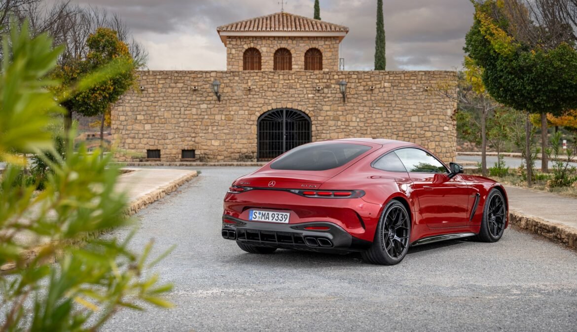 Mercedes-AMG GT (2023) apžvalga