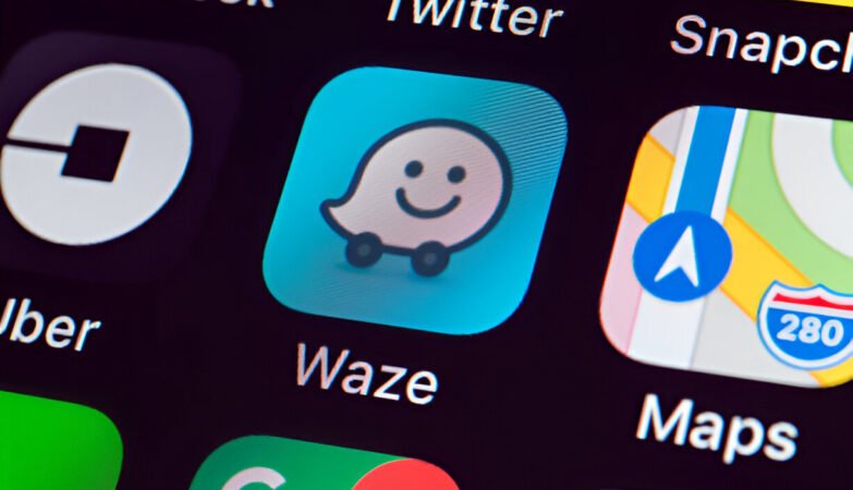 Waze neberodys kur stovi policija?