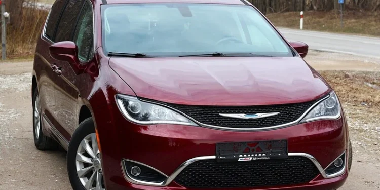 Chrysler Pacifica privalumai ir vartotojų atsiliepimai