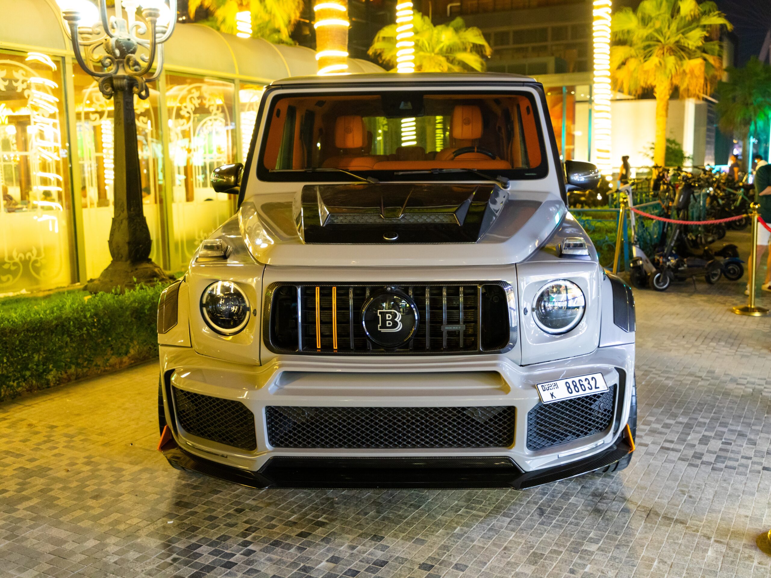 Brabus kuria nuosavą miestą privačioje saloje