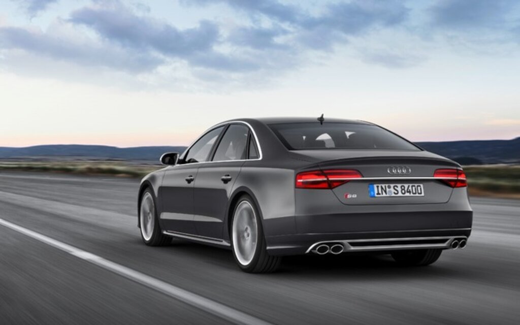 Audi A8 (2010–2017 m.) apžvalga