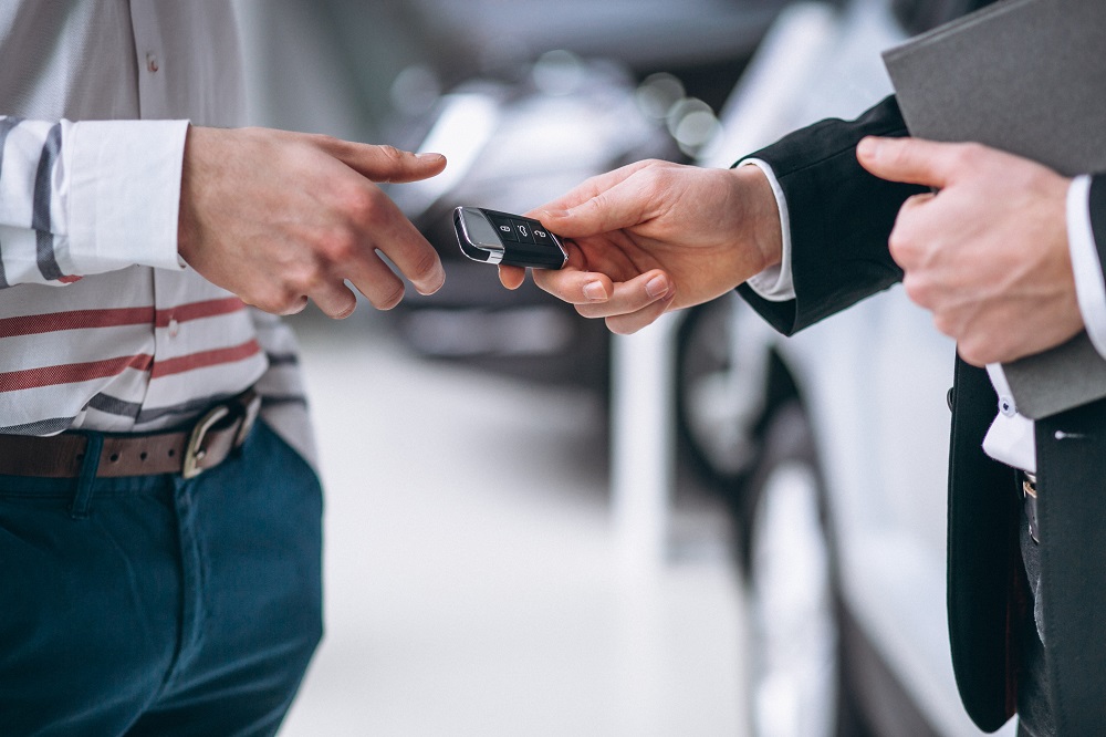 Kas naudingiau verslui: ilgalaikė nuoma ar automobilio lizingas?