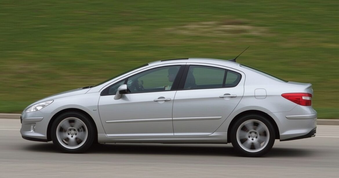 Peugeot 407 sedano (2004–2011) apžvalga