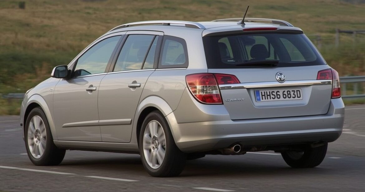 „Vauxhall Astra“ universalas (2004–2010) apžvalga