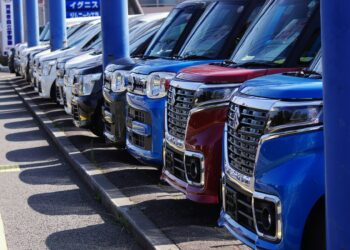 Ar verta „žaisti“ su naudotų automobilių kainomis kaip kazino? Pirkėjo strategijos