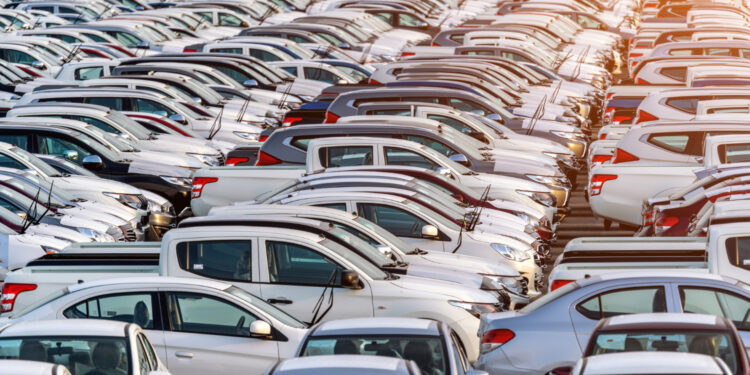 Gegužės populiariausi nauji automobiliai Lietuvoje atskleidžia vairuotojų prioritetus