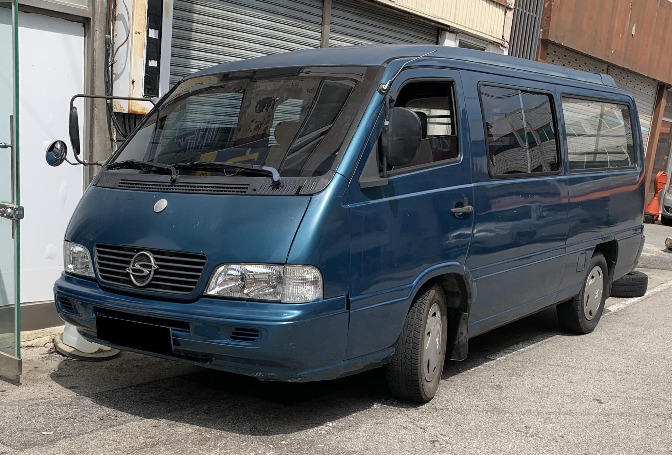 SsangYong Istana (1995–2003) nuotrauka