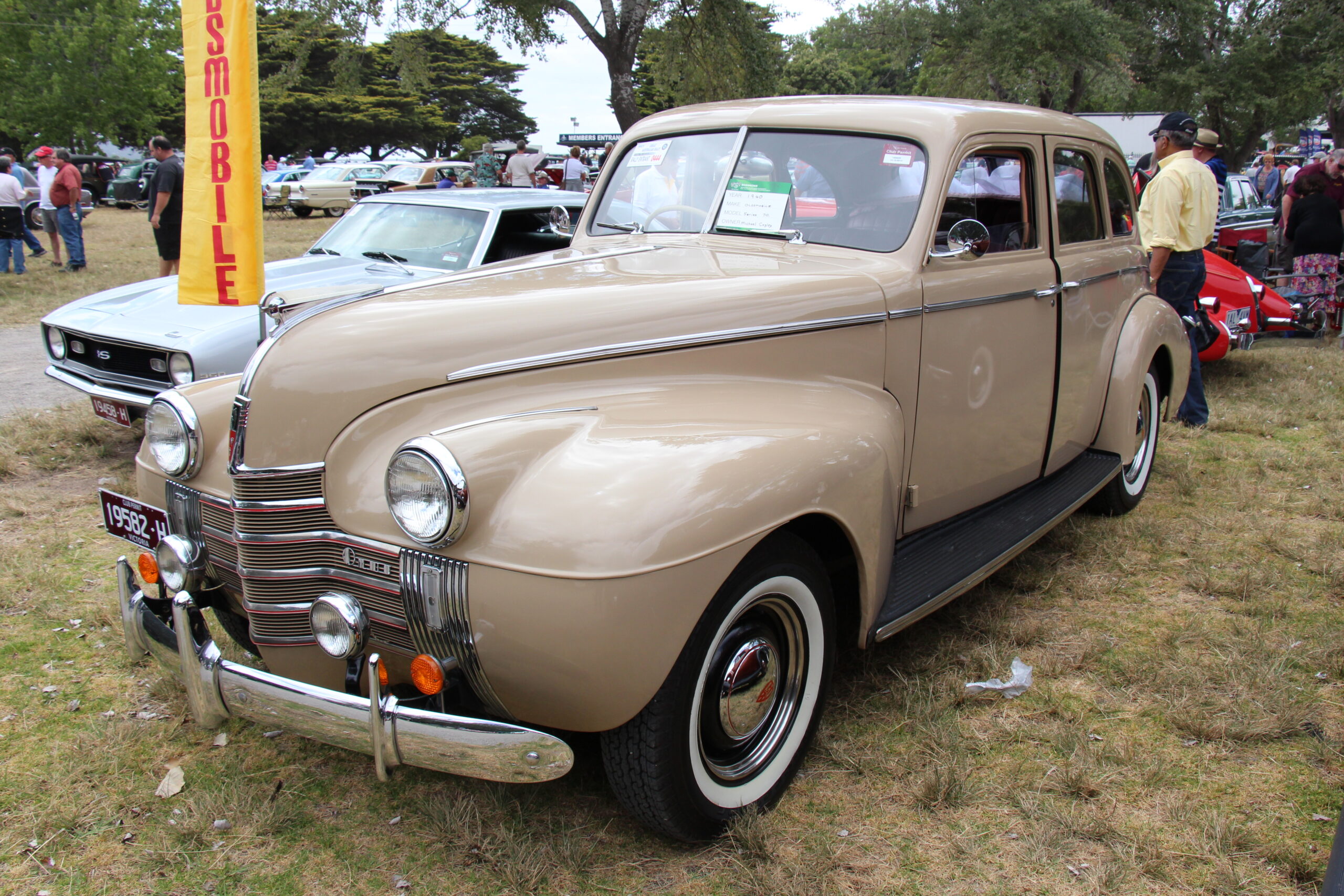 DeSoto Deluxe Carry-All sedanas (Second Series) (1949–1950) nuotrauka