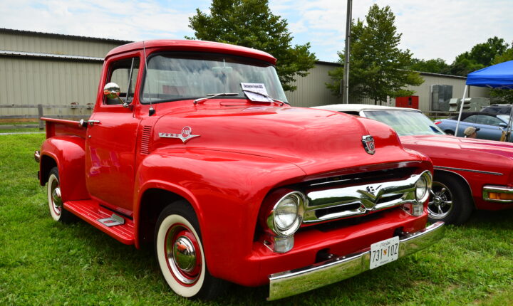 Ford F-Series F-100/F-150 Ford F-Series F-100 V (1966–1972) nuotrauka