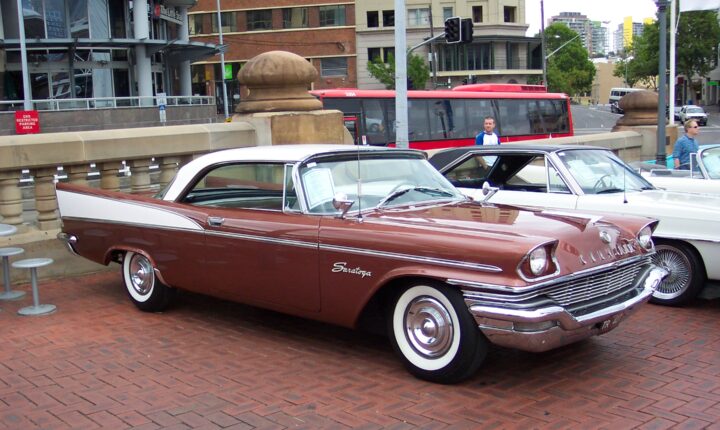 Chrysler Saratoga (1989–1995) nuotrauka