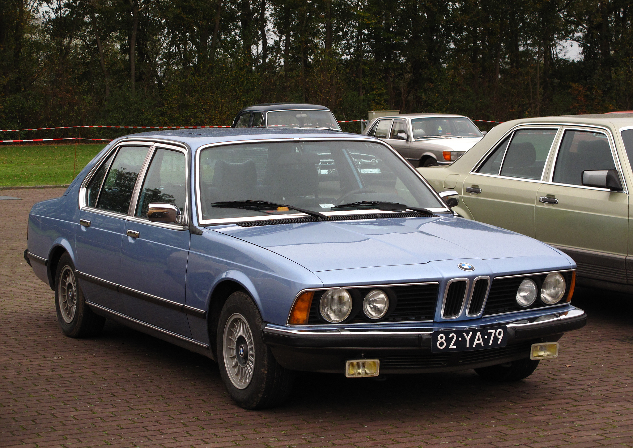 BMW 7 serijos (E23) 735i (217 AG) (1982–1983) nuotrauka