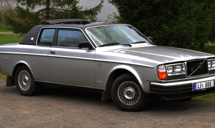 Volvo 780 Bertone (1987–1990) nuotrauka