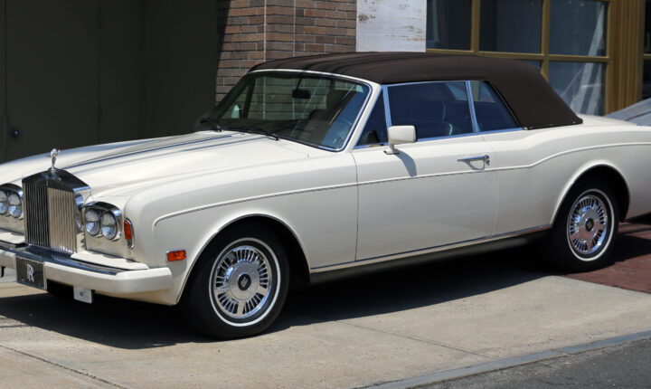 Rolls-Royce Corniche II (1985–1989) nuotrauka