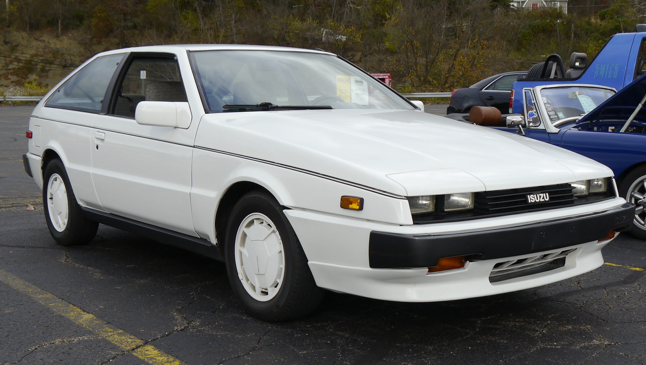 Isuzu Piazza (1980–1990) nuotrauka