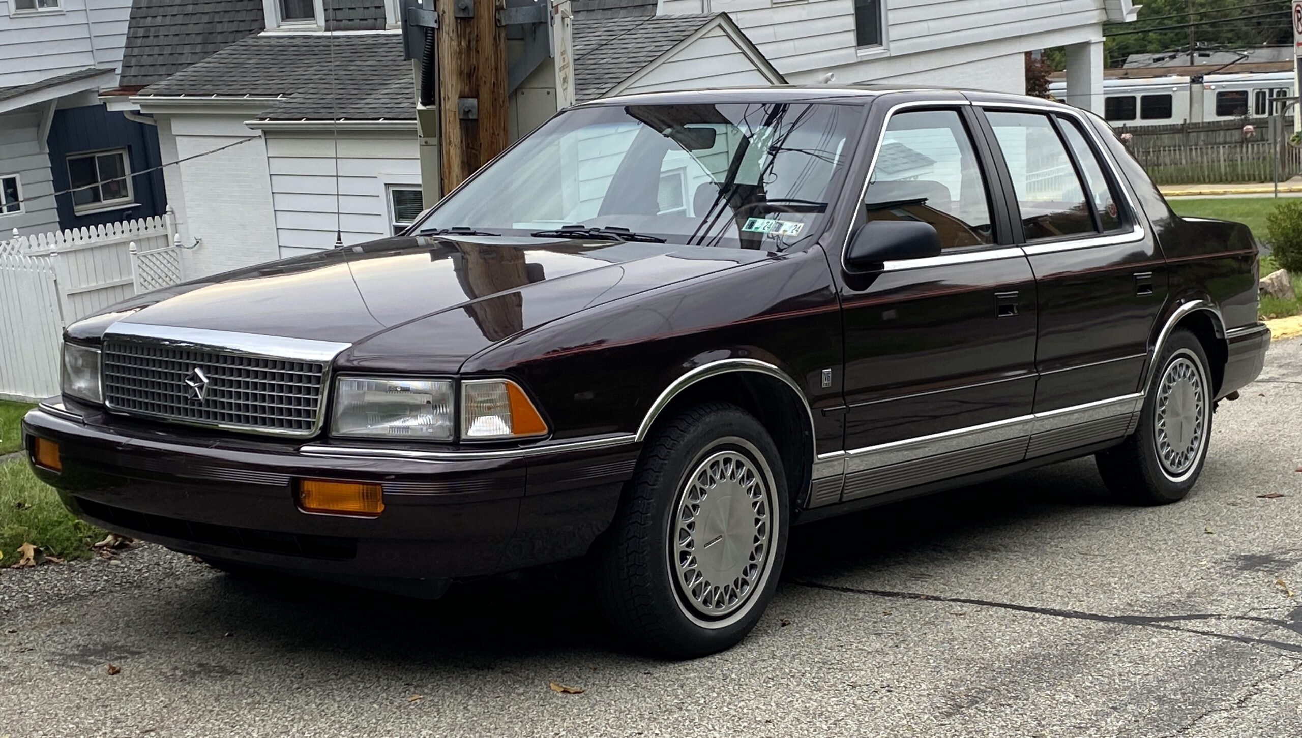 Plymouth Acclaim (1989–1994) nuotrauka