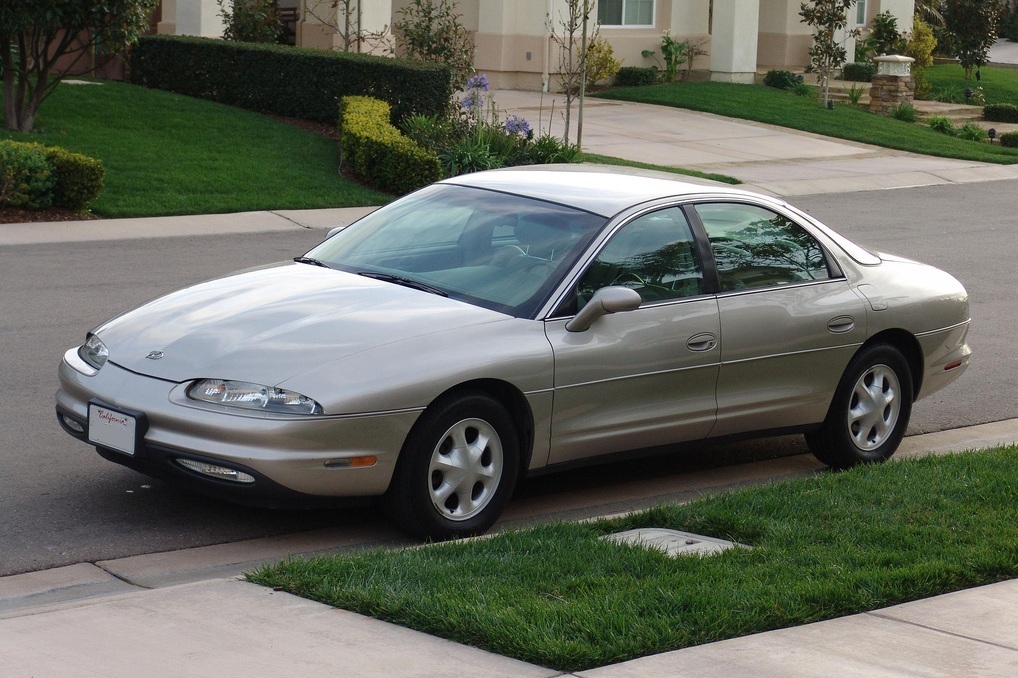 Oldsmobile Aurora I (1994–1999) nuotrauka