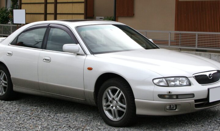 Mazda Eunos 800 (1993–1996) nuotrauka