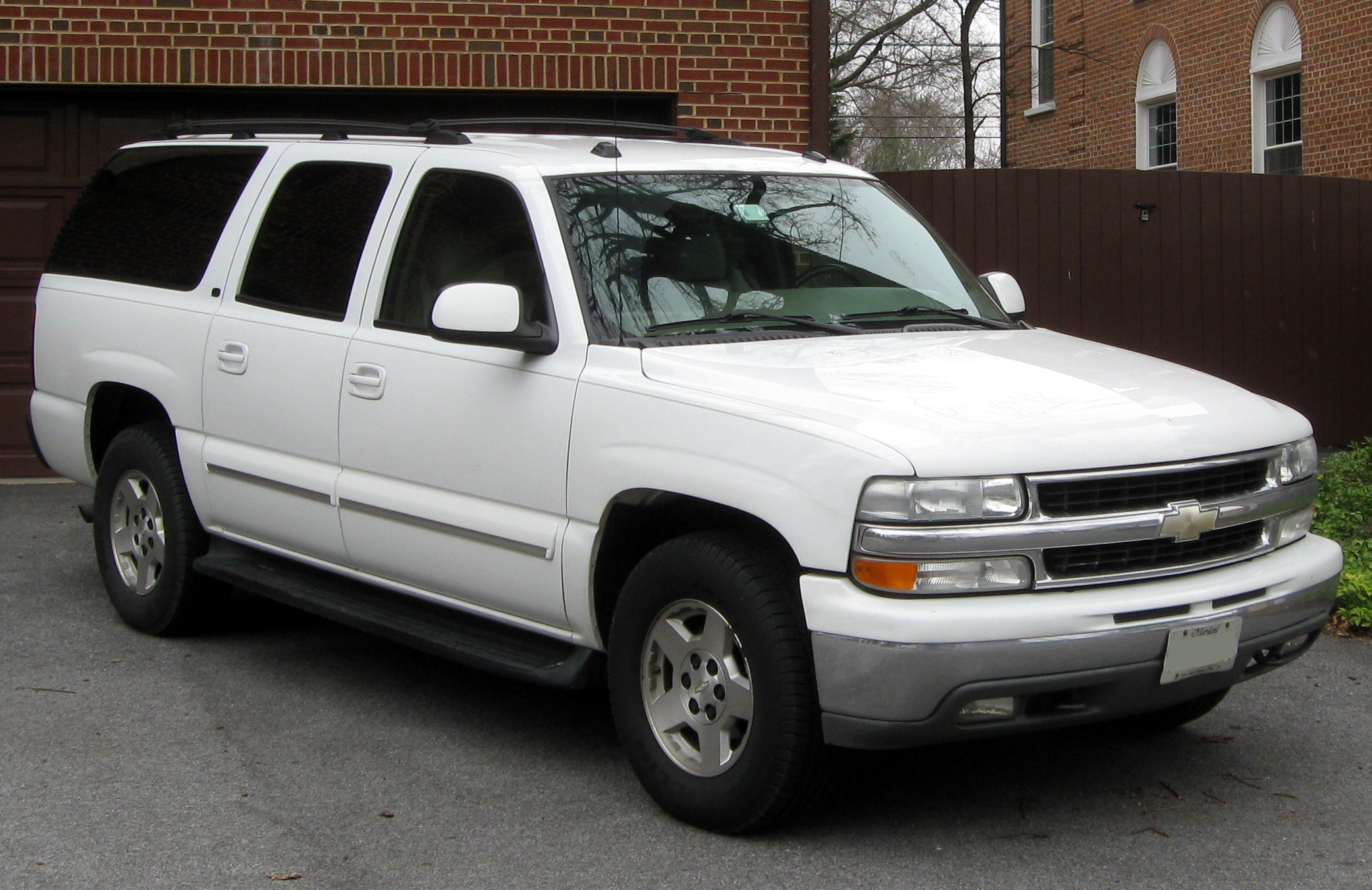 Chevrolet Suburban (GMT800) (2000–2006) nuotrauka