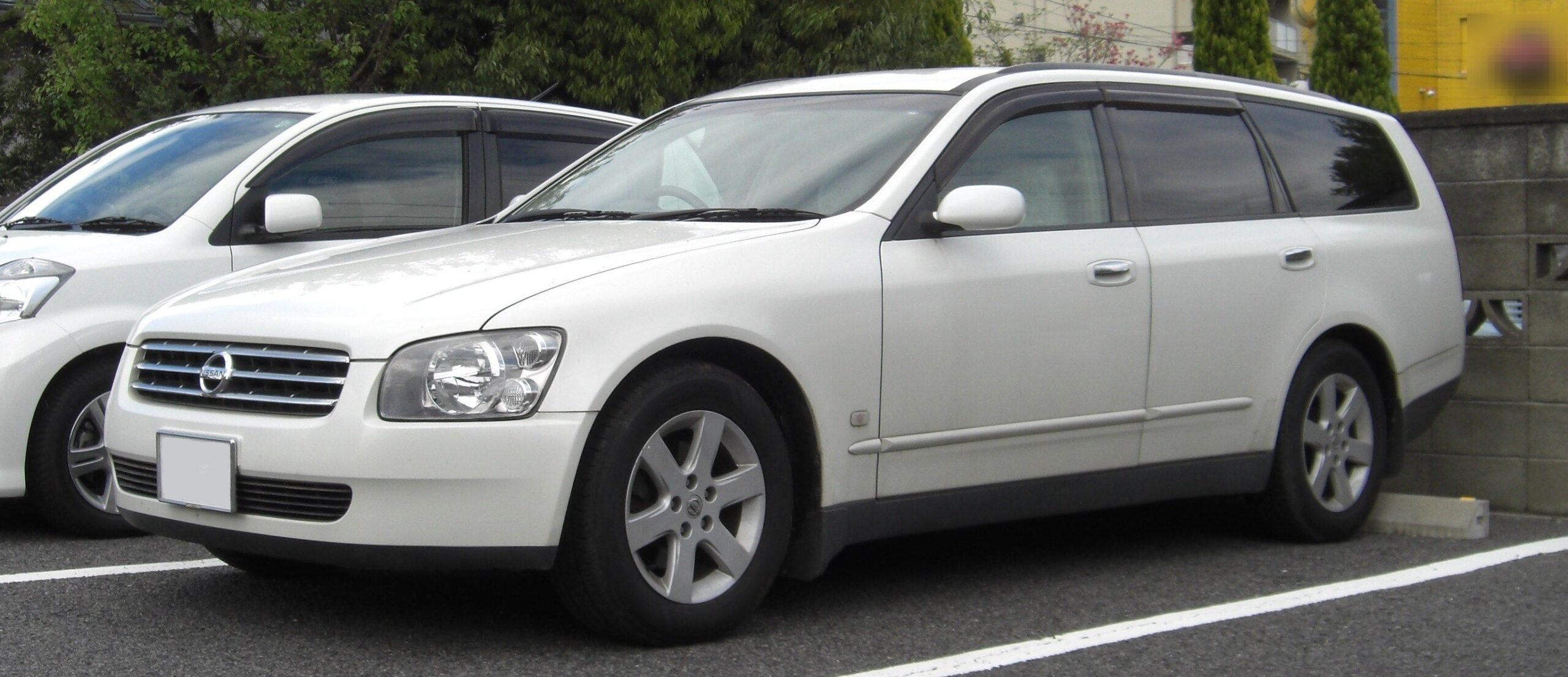 Nissan Stagea (1996–2001) nuotrauka