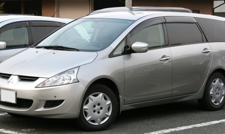 Mitsubishi Grandis (2003–2011) nuotrauka