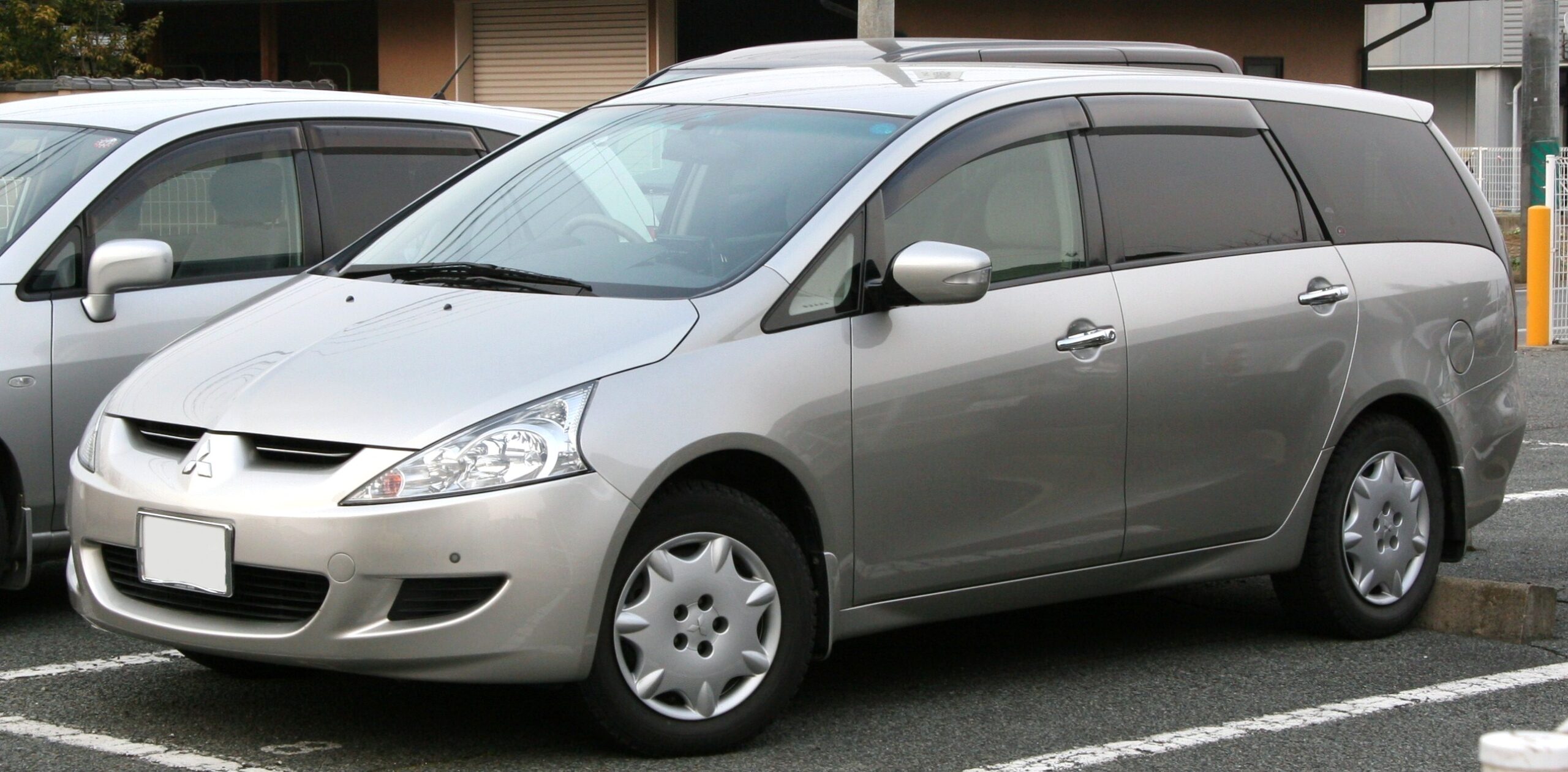 Mitsubishi Grandis 2.0 DI-D (136 AG) (2005–2011) nuotrauka