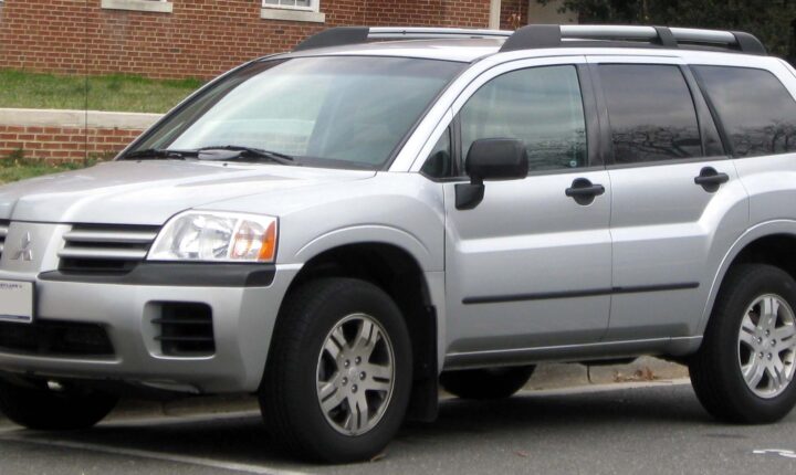 Mitsubishi Endeavor (2003–2004) nuotrauka