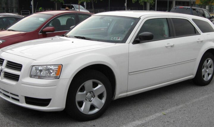 Dodge Magnum (2003–2008) nuotrauka