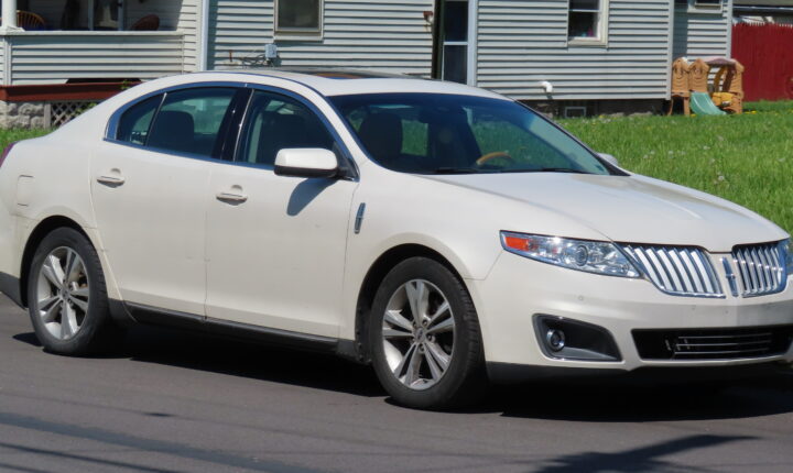 Lincoln MKS I (2009–2012) nuotrauka