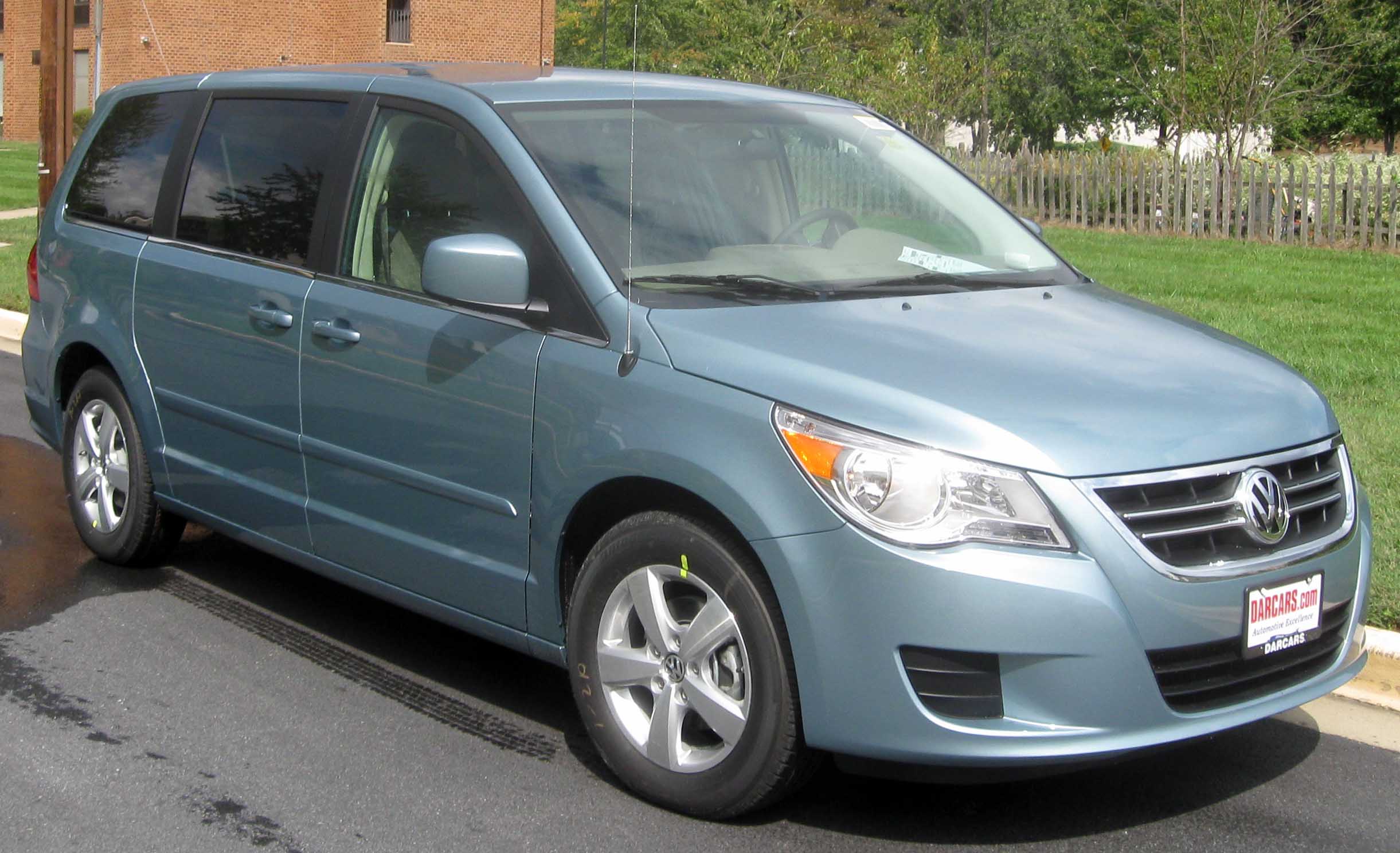 Volkswagen Routan 4.0 V6 (251 AG) Automatic (2008–2010) nuotrauka
