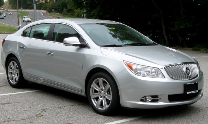 Buick LaCrosse I (2004–2007) nuotrauka