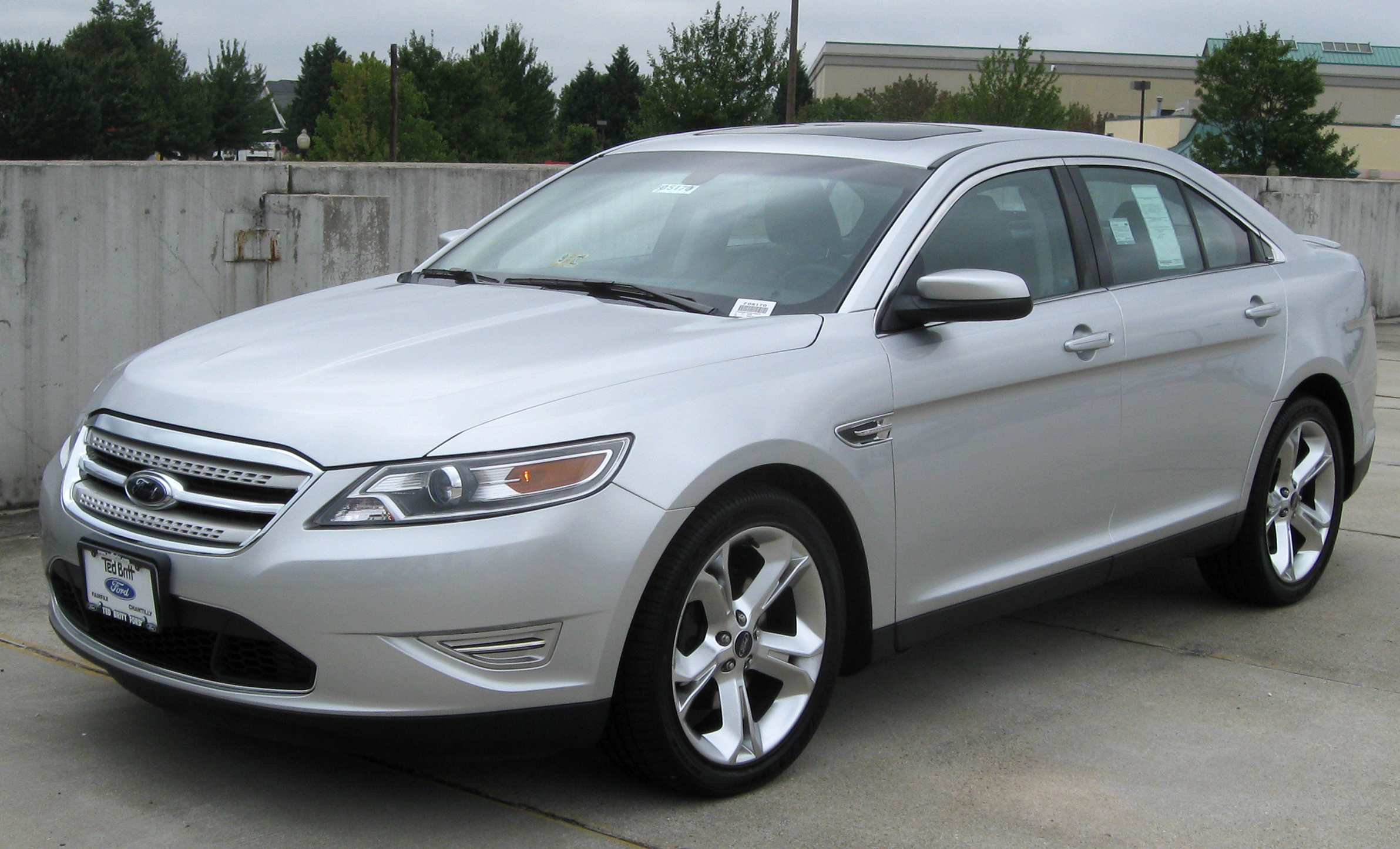 Ford Taurus IV (2000–2007) nuotrauka