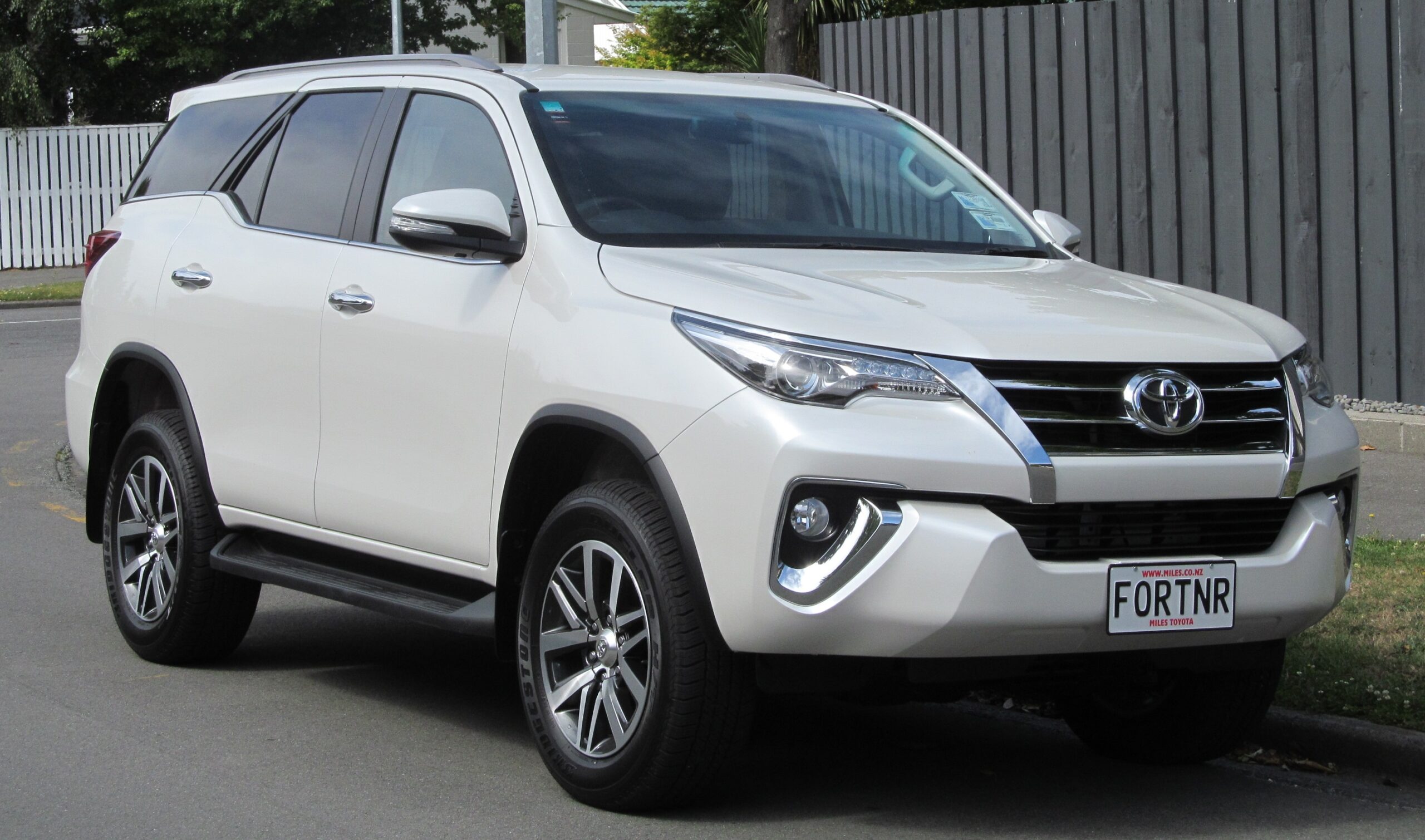Toyota Fortuner II (facelift 2020) (2020–2026) nuotrauka