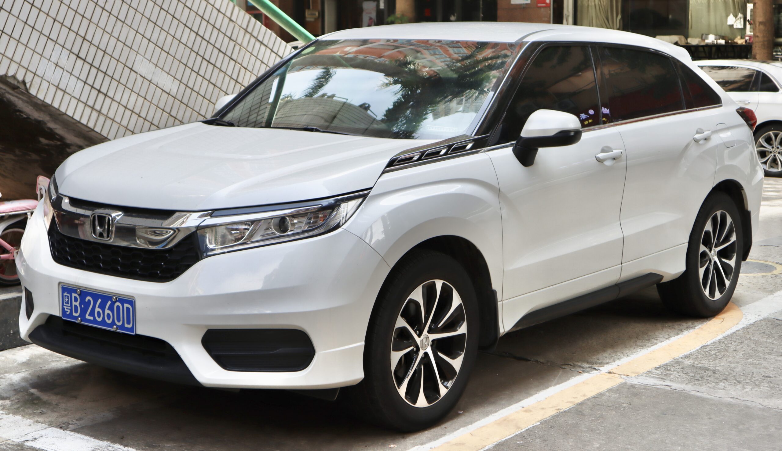 Honda Avancier I (1999–2001) nuotrauka