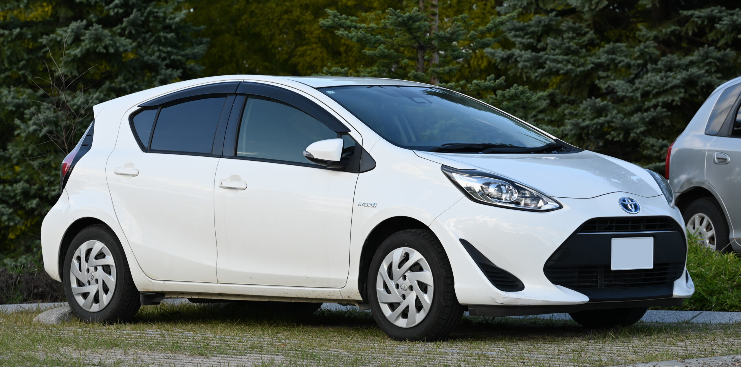 Toyota Aqua krosoveris I (facelift 2017) 1.5 (74 AG) e-CVT (2017–2021) nuotrauka