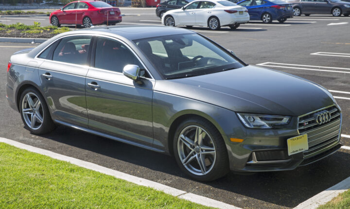 Audi S4 (B8, facelift 2011) (2011–2015) nuotrauka