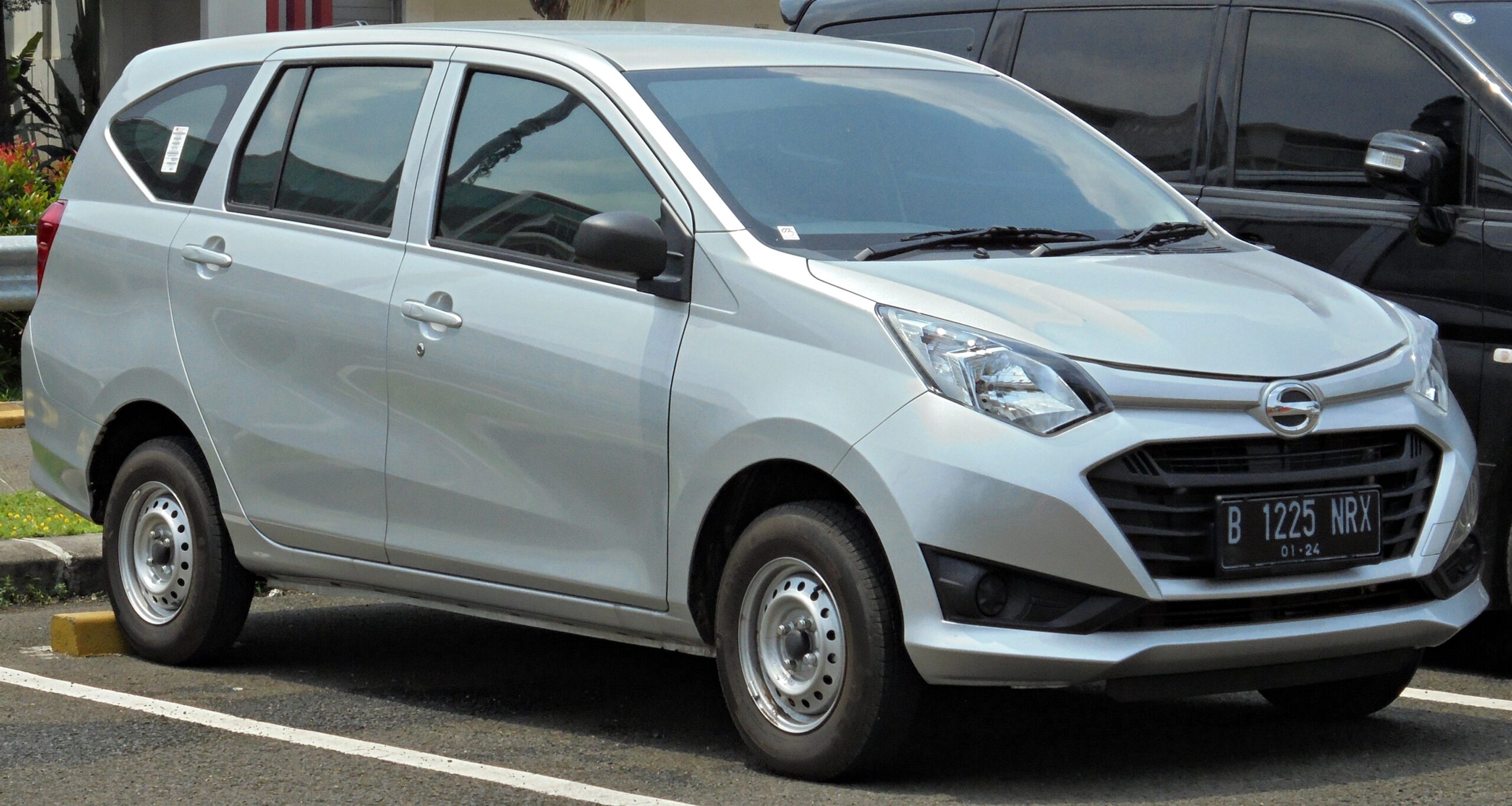 Daihatsu Sigra (2016–2019) nuotrauka