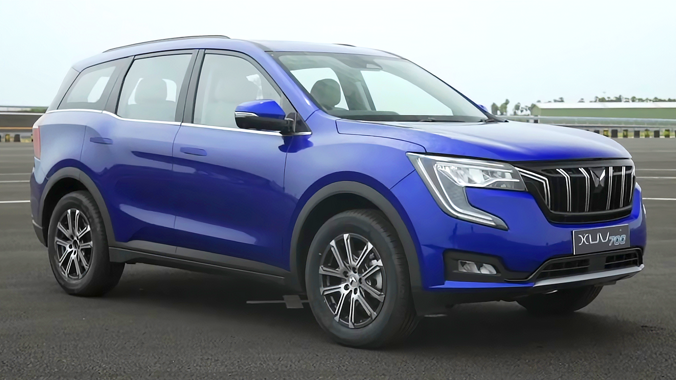 Mahindra XUV700 2.2 CRDi (155 AG) (2021) nuotrauka