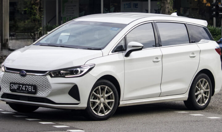 BYD e6 (2017–2026) nuotrauka