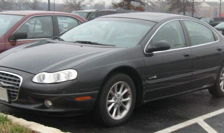 Chrysler LHS II (1999–2001) nuotrauka