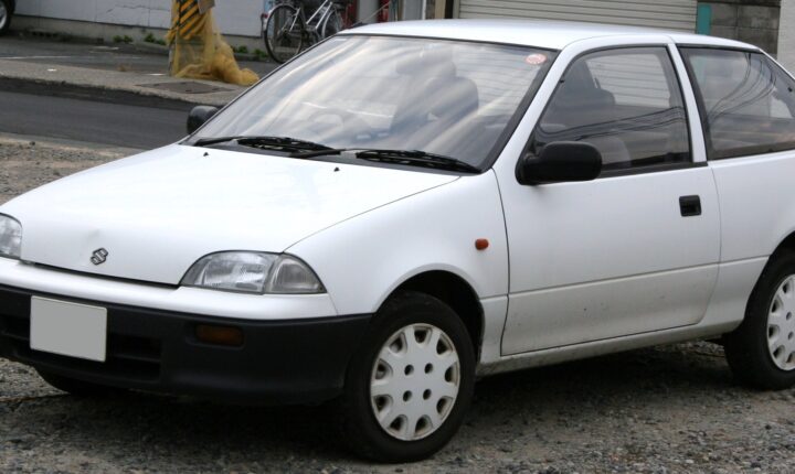 Suzuki Baleno (EG, 1995) (1995–2002) nuotrauka