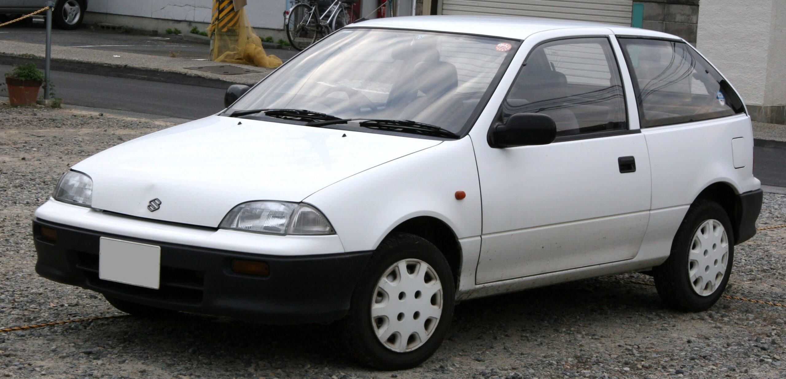 Suzuki Baleno (EG, 1995) (1995–2002) nuotrauka