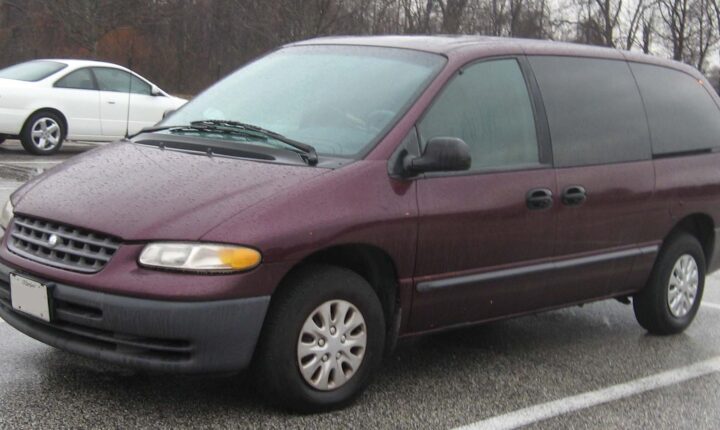 Plymouth Grand Voyager (1990–1995) nuotrauka