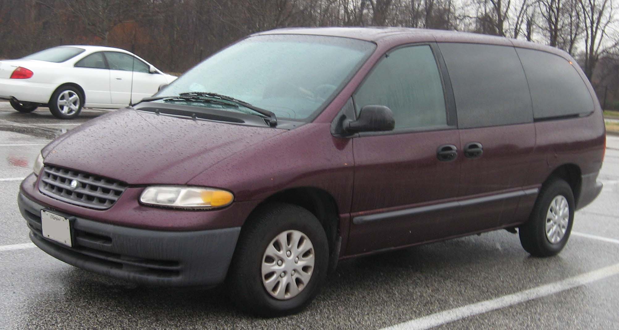 Plymouth Voyager II (1996–2000) nuotrauka