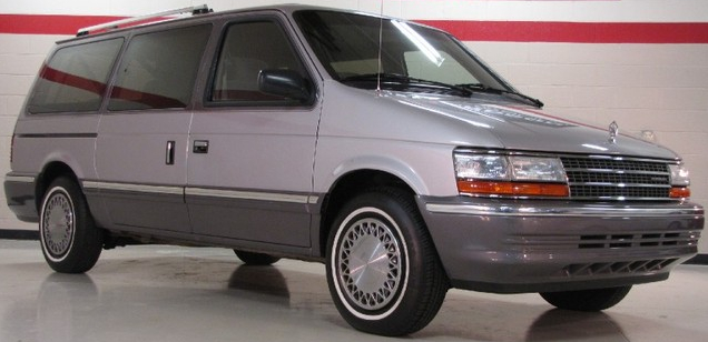Chrysler Voyager I (1988–1990) nuotrauka