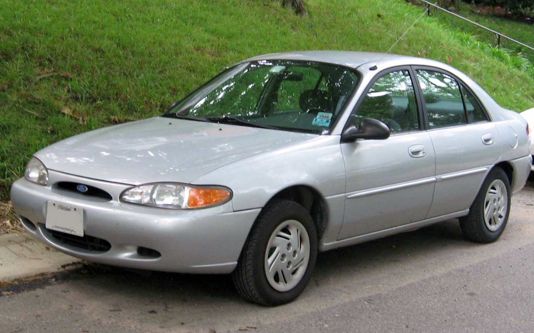 Ford Taurus III universalas (1995–1999) nuotrauka