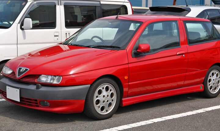 Alfa Romeo 146 (930) (1994–1996) nuotrauka