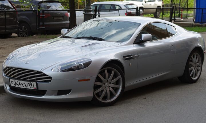 Aston Martin DB9 kupė (2004–2012) nuotrauka