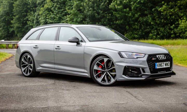 Audi RS4 Avant (8D, B5) (1999–2001) nuotrauka